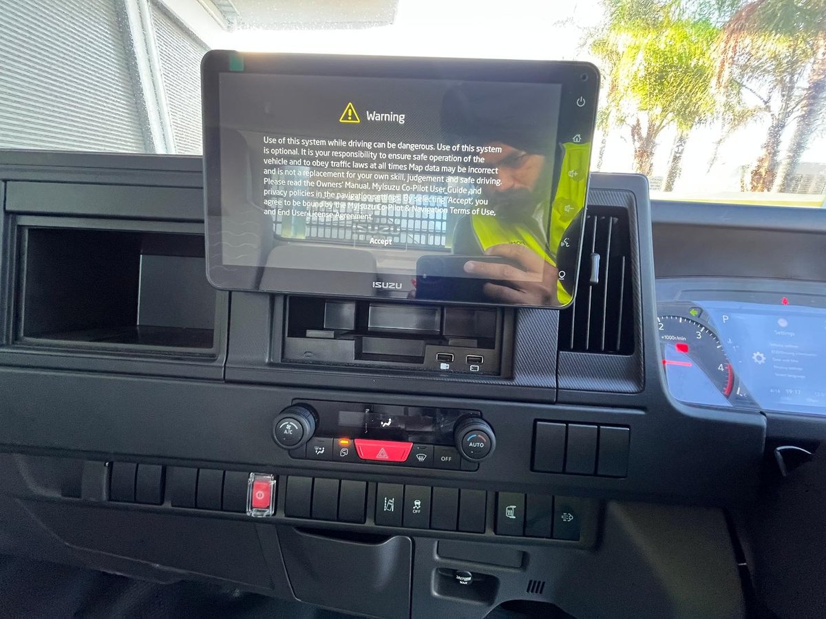 2026 Isuzu N Series image 15