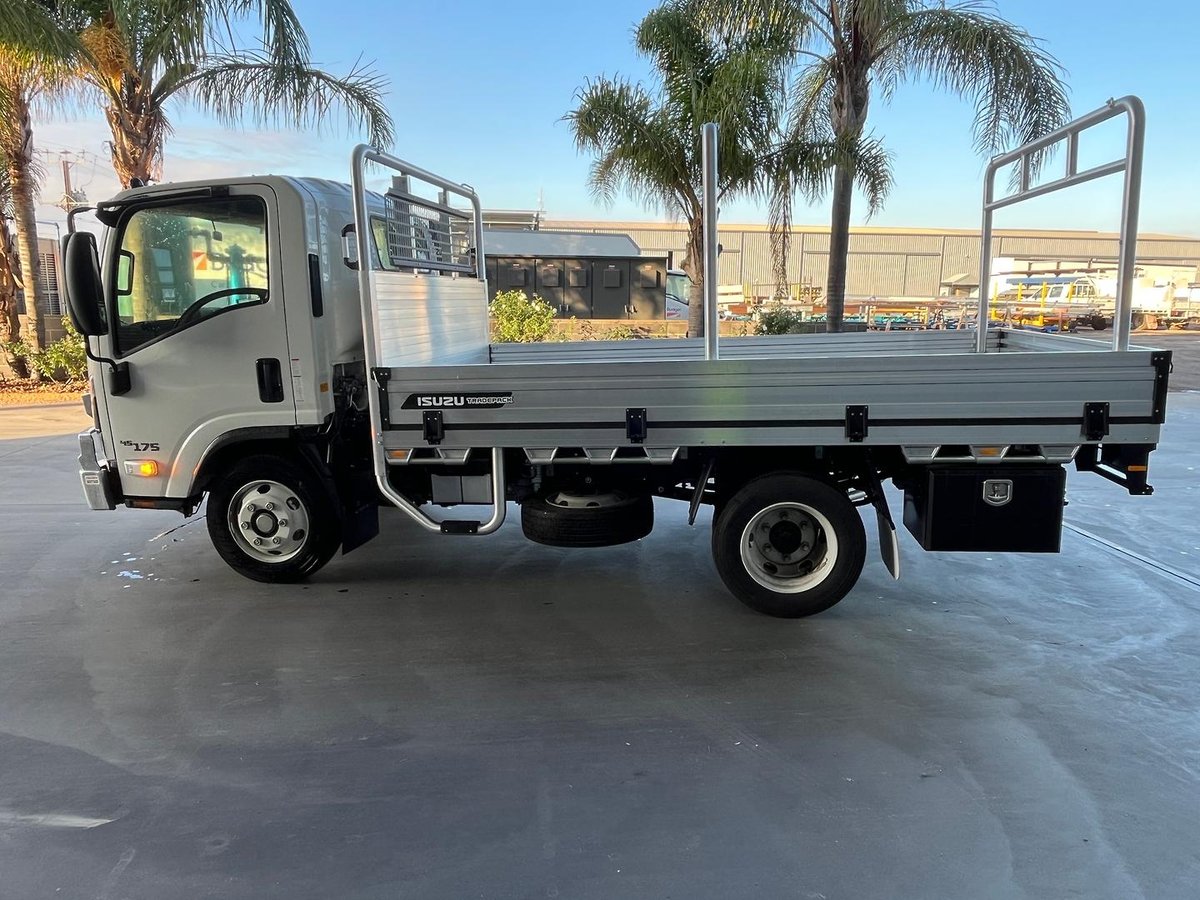 2026 Isuzu N Series image 6