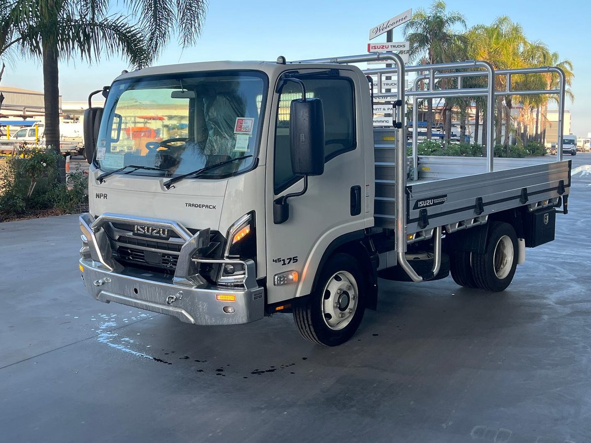 2026 Isuzu N Series image 7
