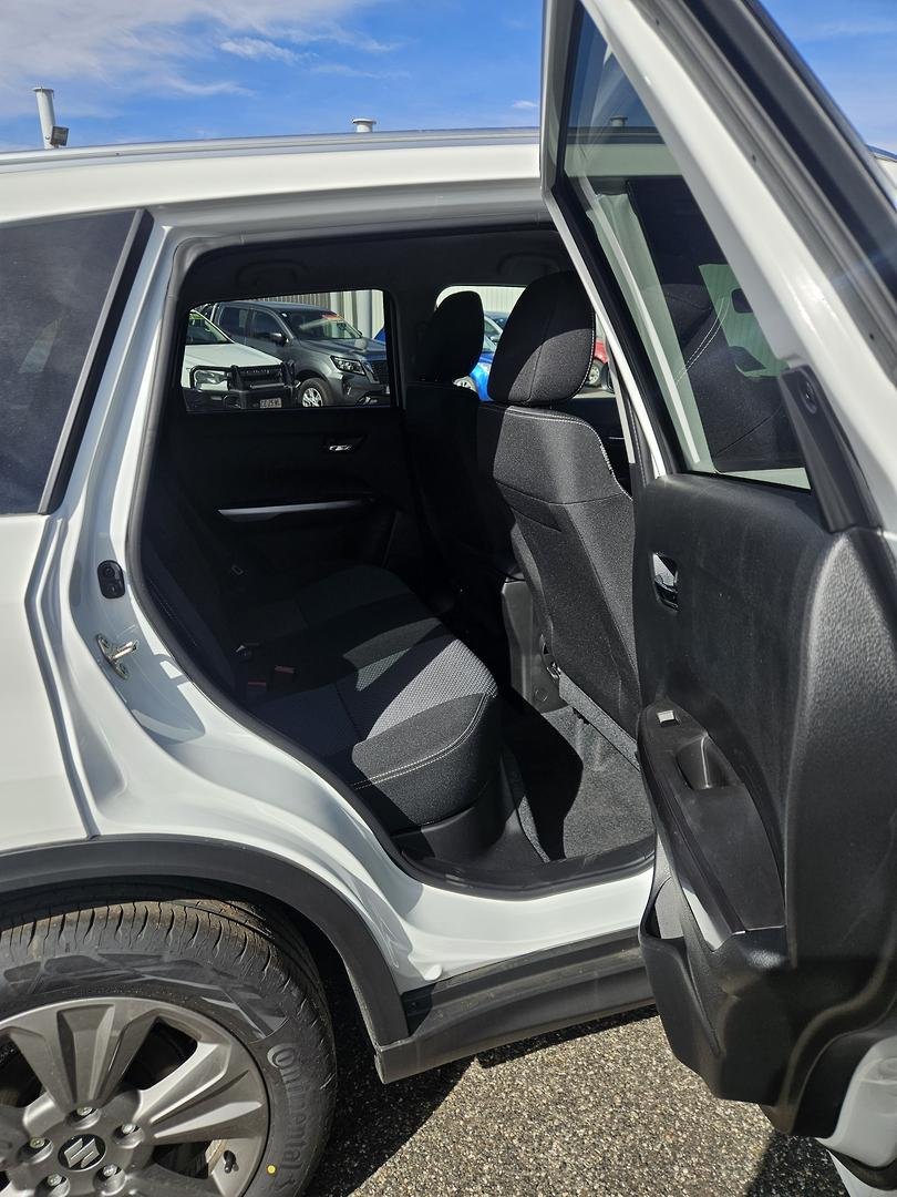 2026 Suzuki Vitara Turbo Hybrid LY Series II image 13