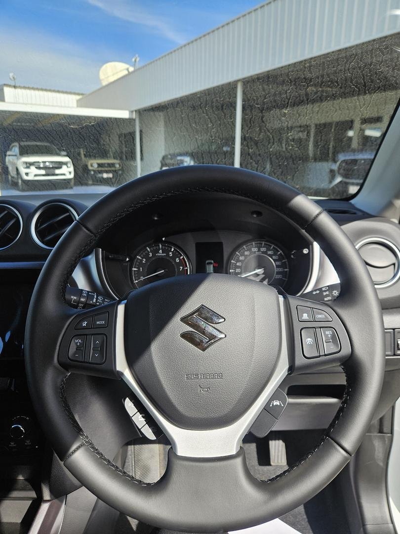 2026 Suzuki Vitara Turbo Hybrid LY Series II image 11