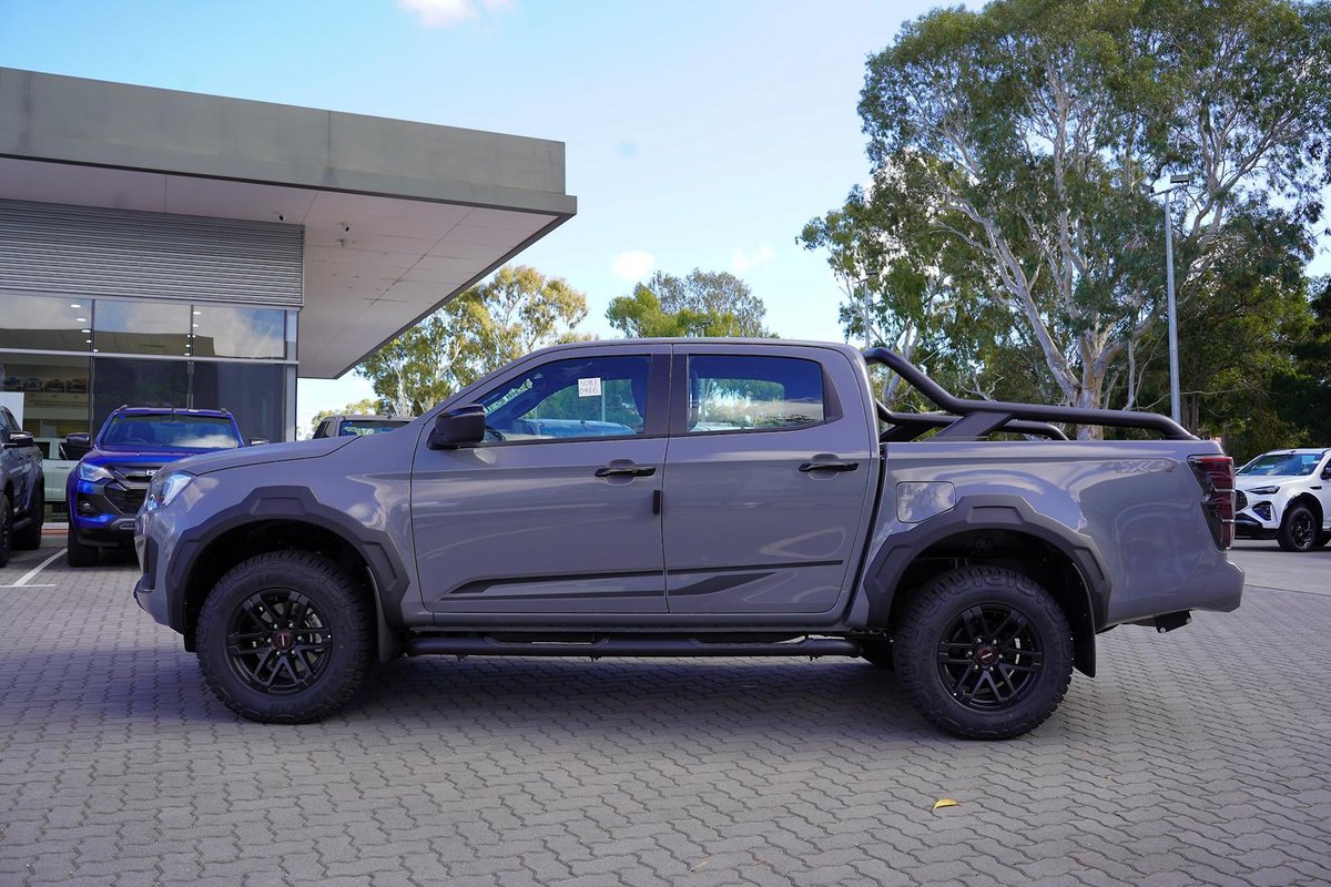 2026 Isuzu D-MAX BLADE MY25.5 4X4 Dual Range image 6