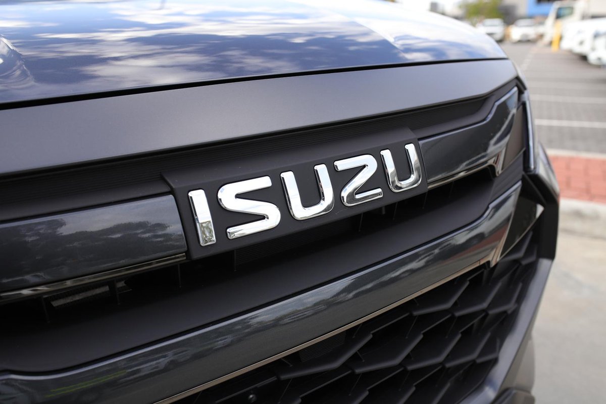 2025 Isuzu D-MAX X-TERRAIN MY25.5 4X4 Dual Range image 13