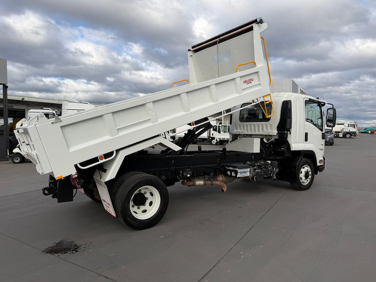 2023 Isuzu F Series Fsr140/120-260 Tipper image 9