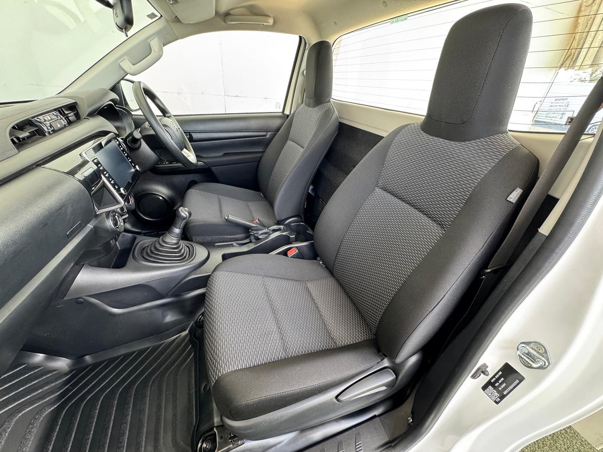 2022 Toyota Hilux Workmate TGN121R 4x2 image 10