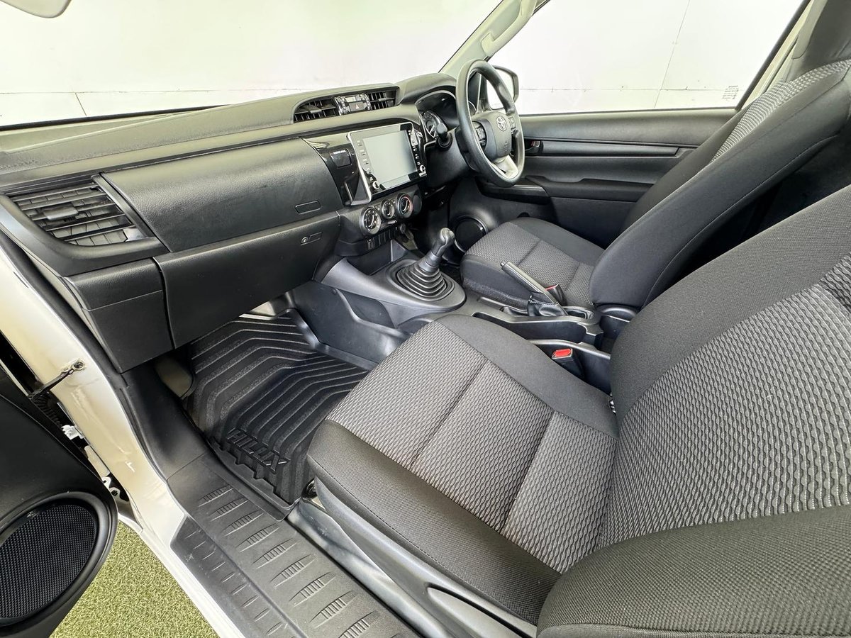 2022 Toyota Hilux Workmate TGN121R 4x2 image 11