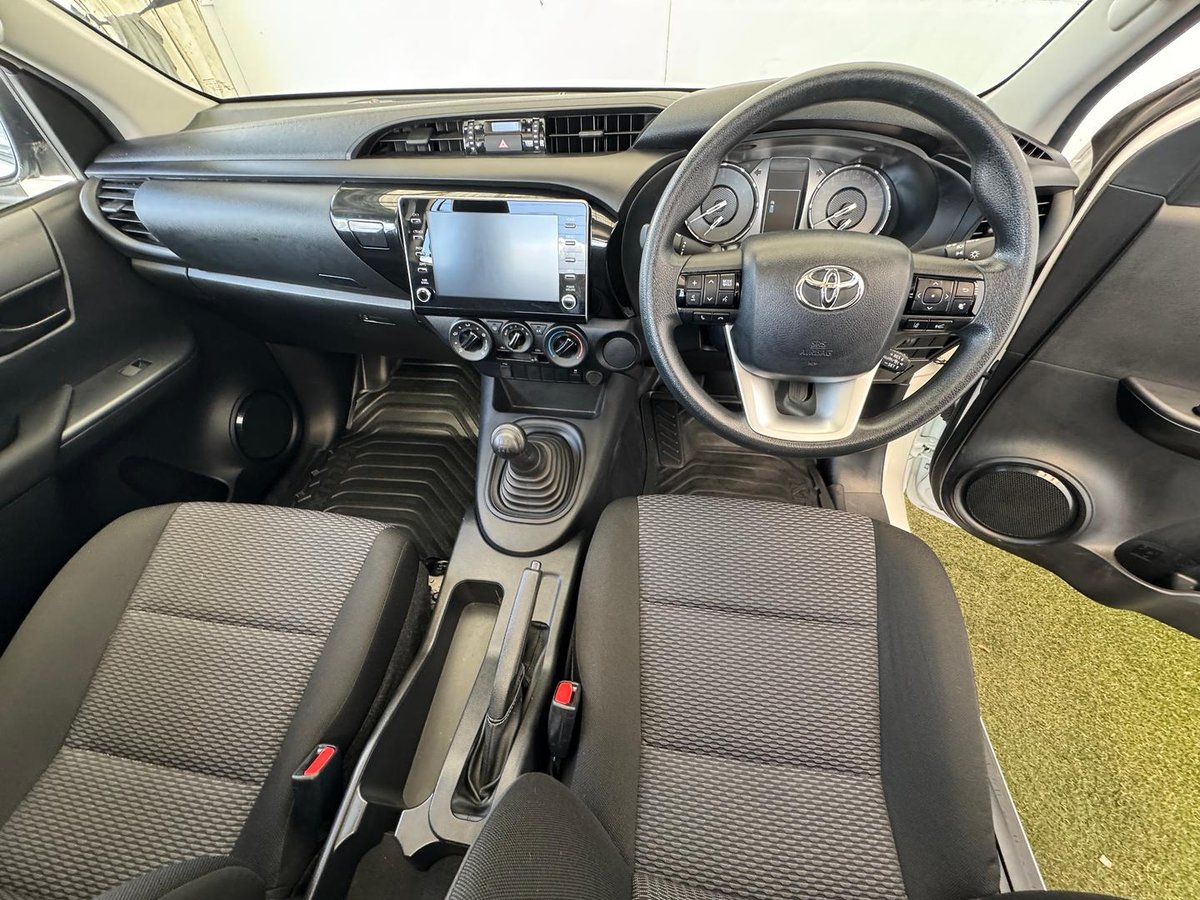2022 Toyota Hilux Workmate TGN121R 4x2 image 7