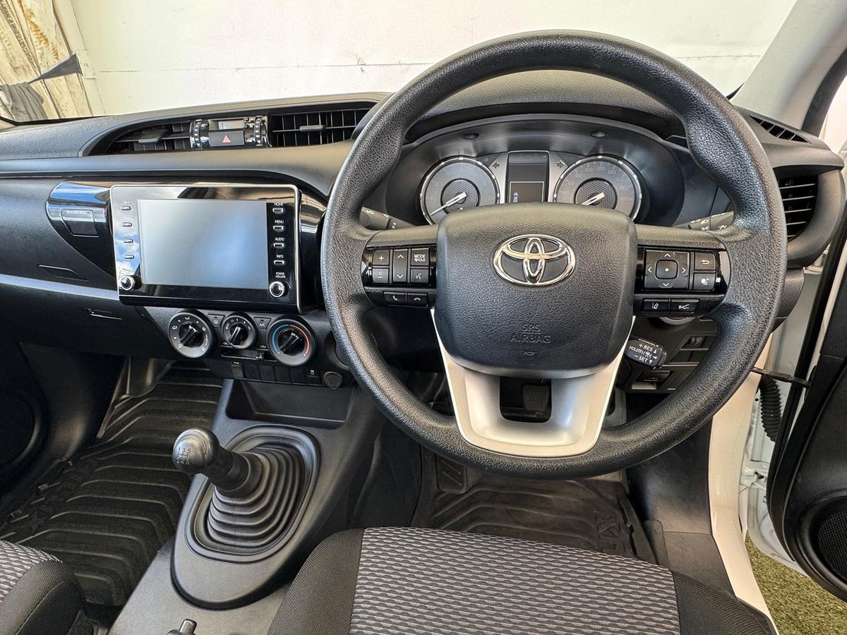 2022 Toyota Hilux Workmate TGN121R 4x2 image 9