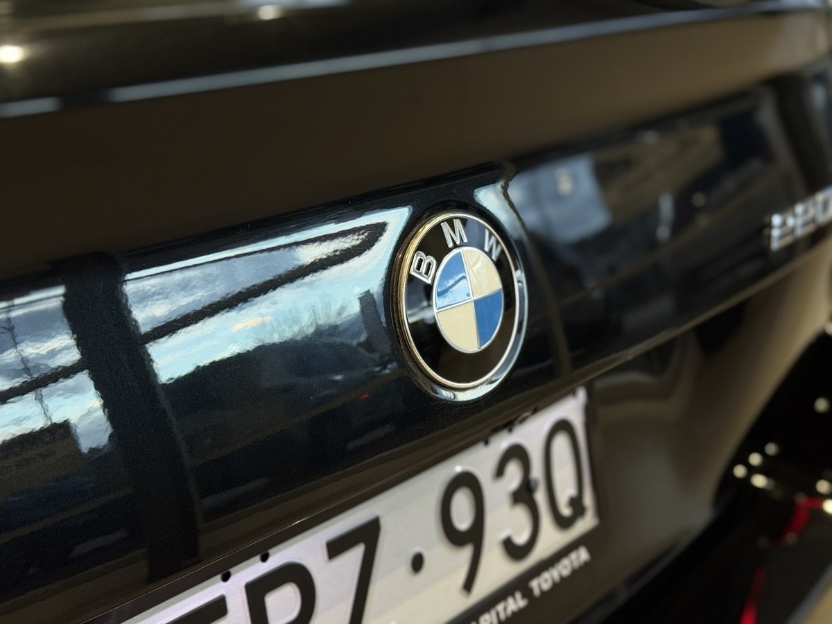 2022 BMW 2 Series 220i M Sport G42 image 9