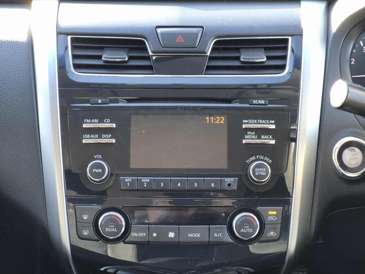 2016 Nissan Altima ST L33 image 11