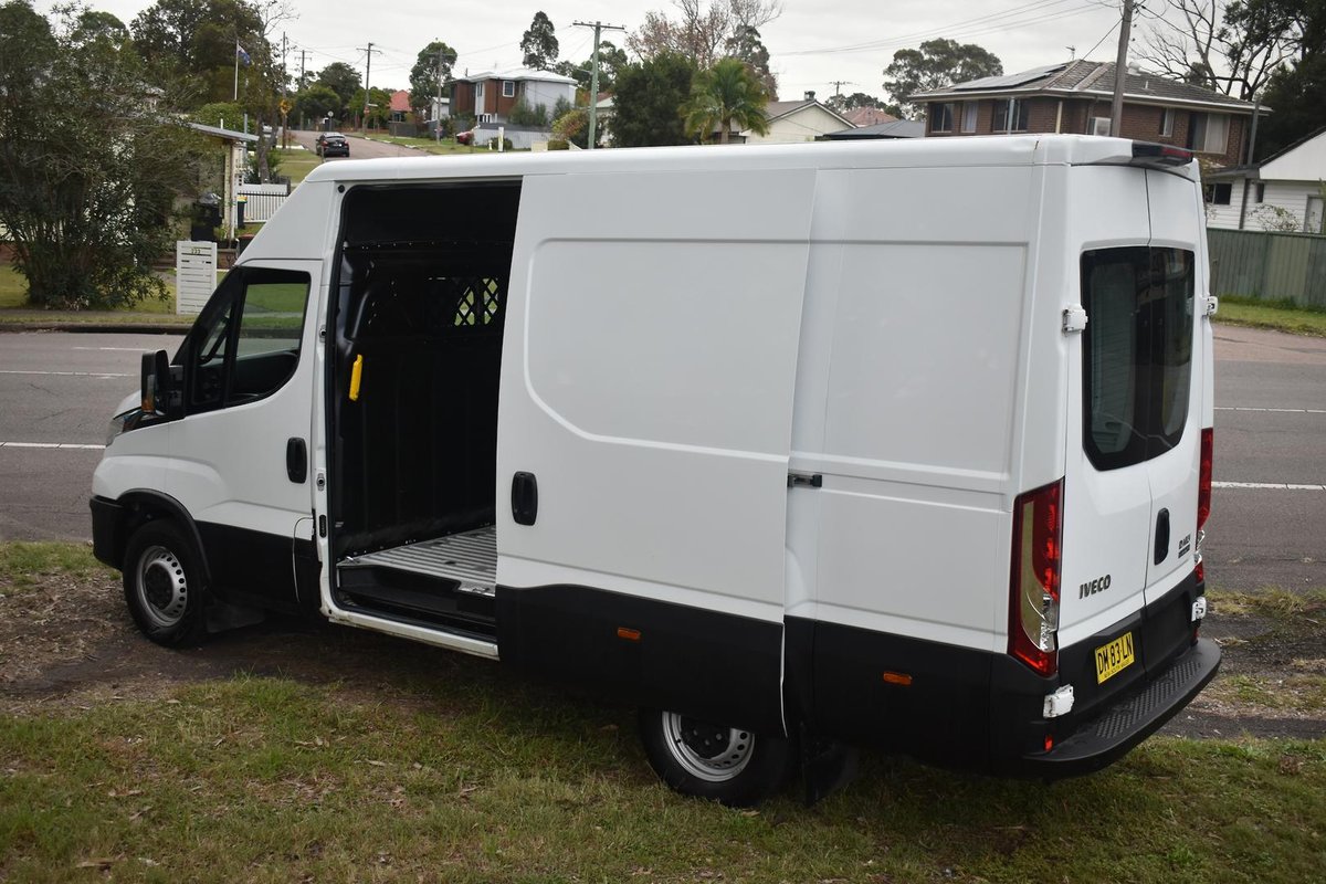 2023 Iveco Daily 35S14V image 7