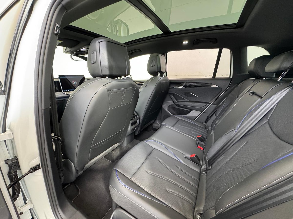 2026 Volkswagen Tiguan 195TSI R-Line CT MY26 Four Wheel Drive image 25