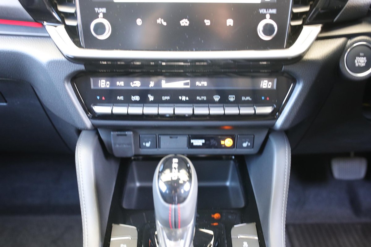 2025 Isuzu MU-X X-TERRAIN MY25.5 4X4 Dual Range image 28