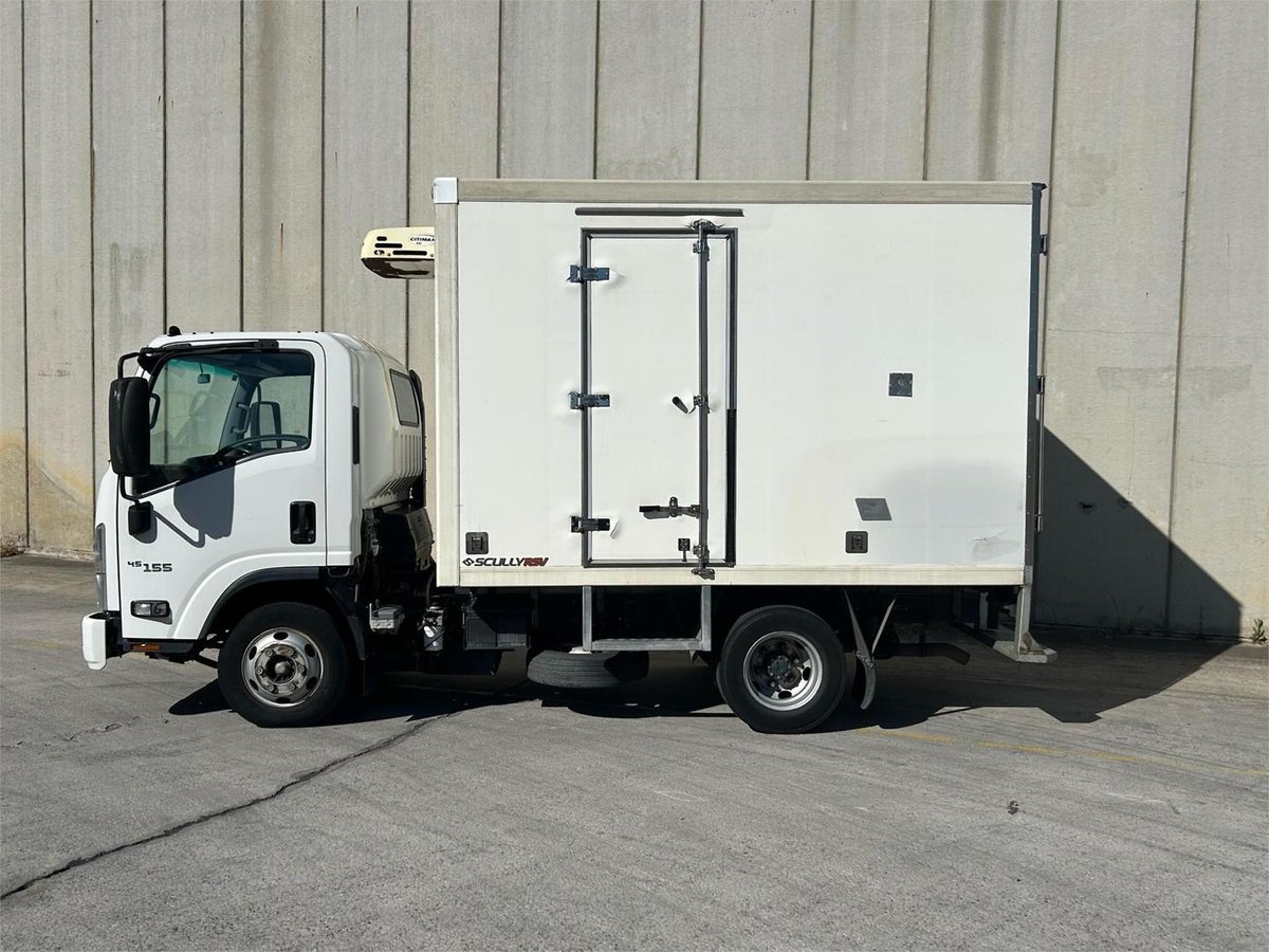 2018 Isuzu N Series NPR 45/55-155 image 2
