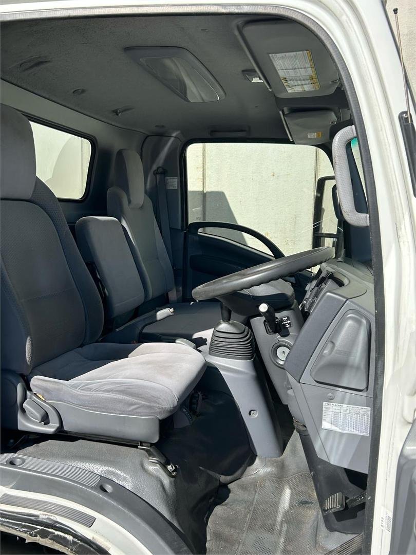 2018 Isuzu N Series NPR 45/55-155 image 11