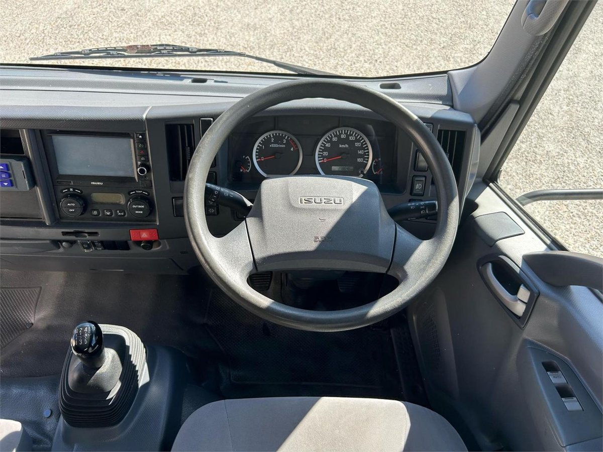 2018 Isuzu N Series NPR 45/55-155 image 12