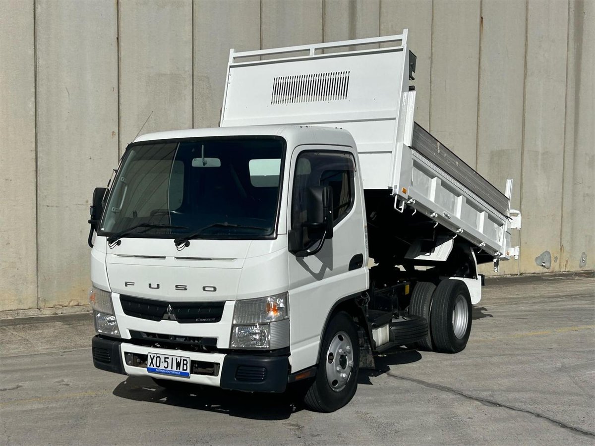 2018 Mitsubishi Canter 615