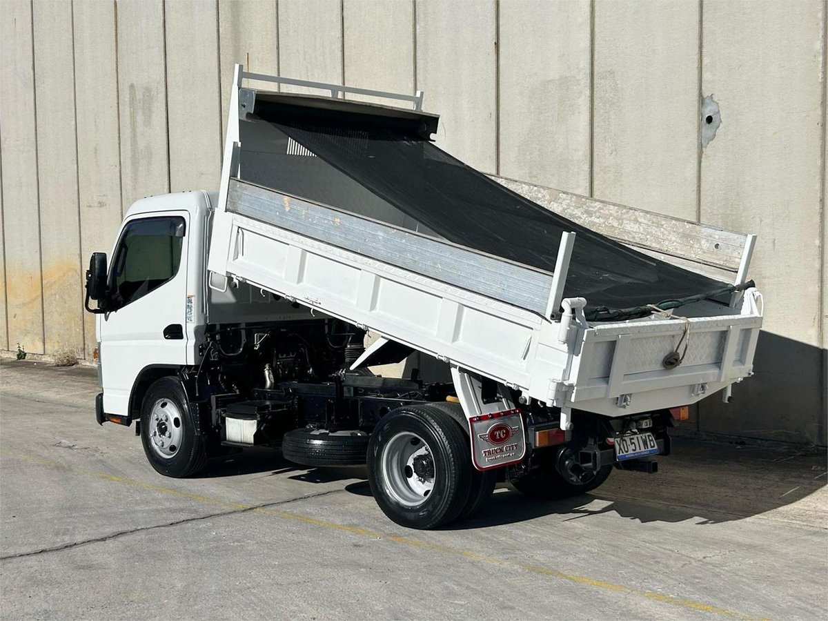 2018 Mitsubishi Canter 615 image 4