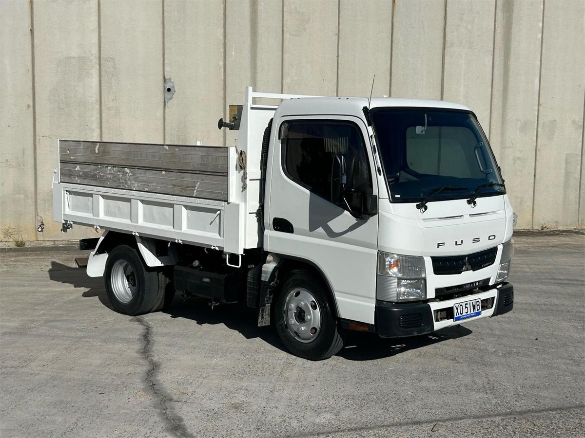 2018 Mitsubishi Canter 615 image 9