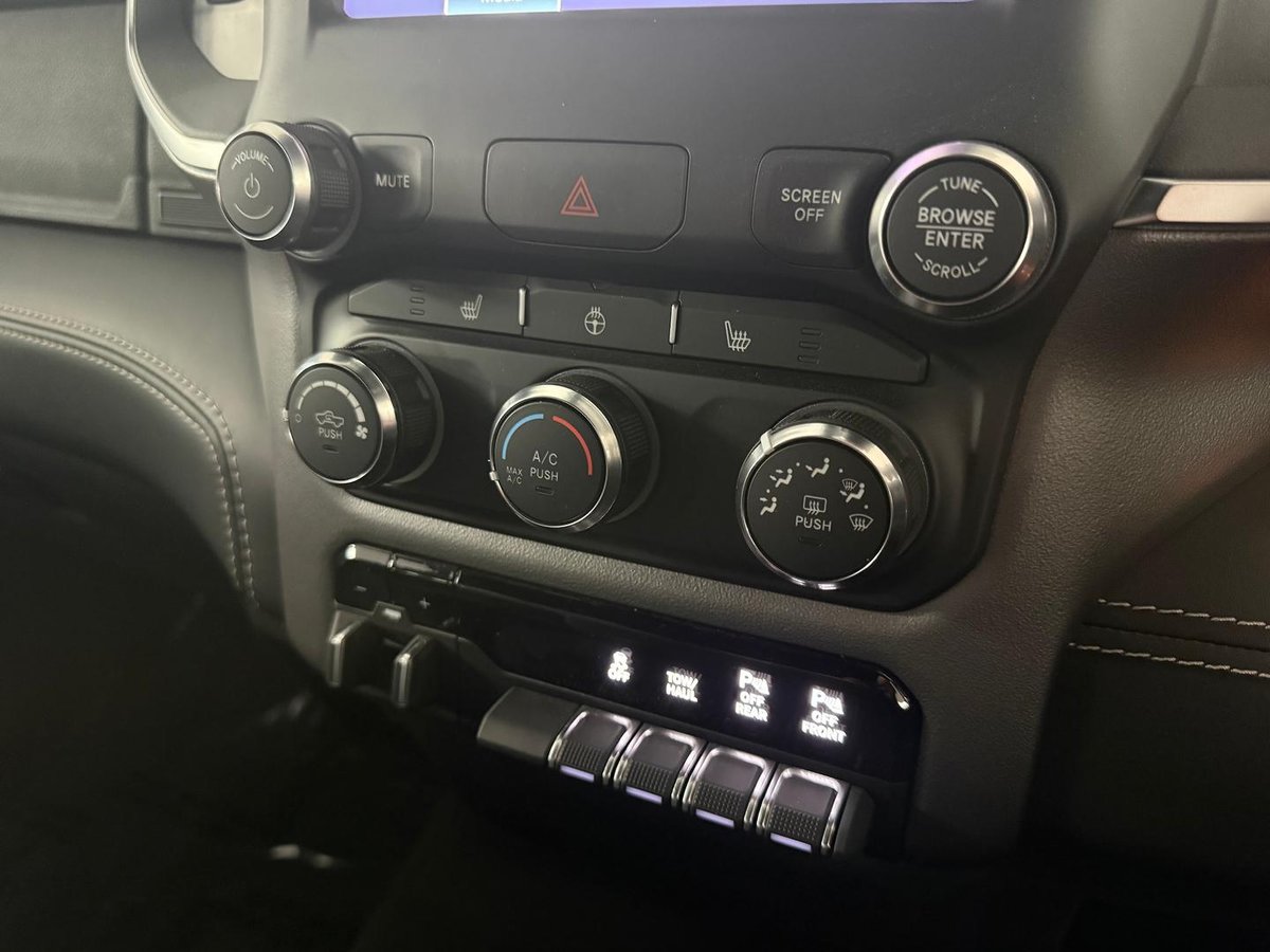 2024 RAM 1500 Big Horn DT MY24 4X4 Dual Range image 23