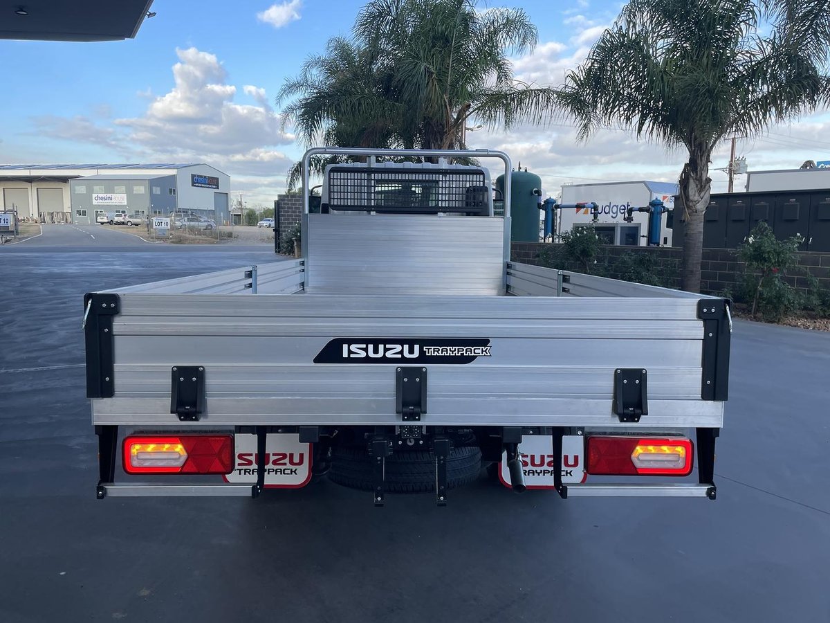 2026 Isuzu N Series image 6