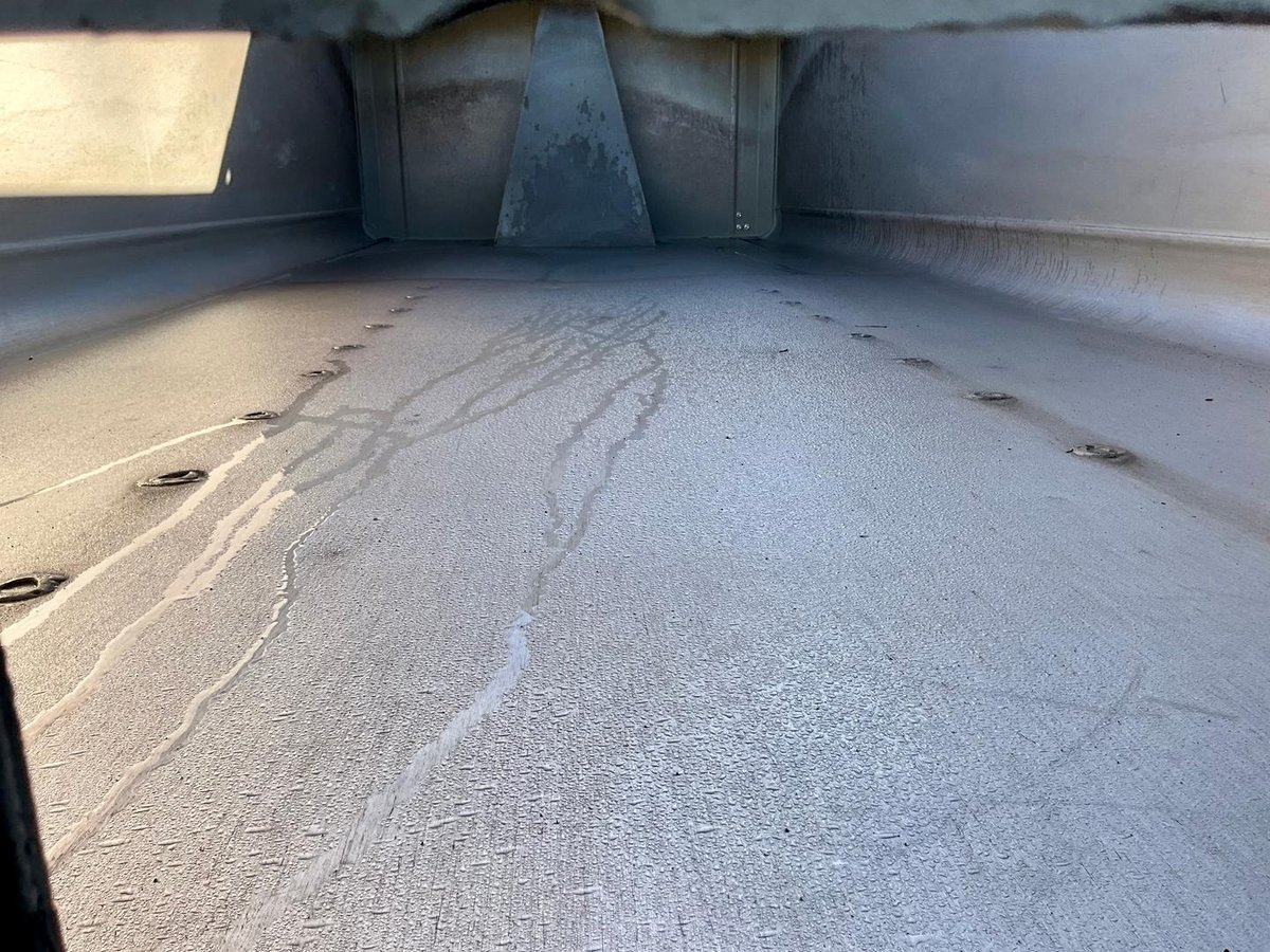 2015 Mack Granite image 26