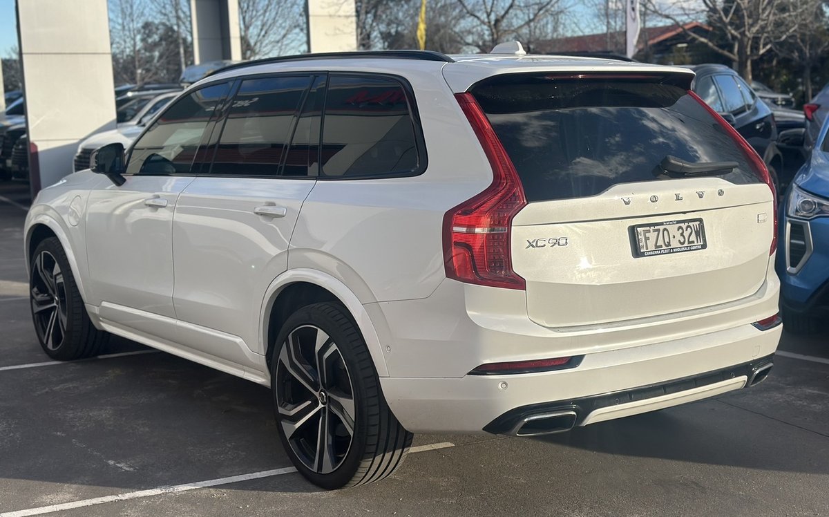 2020 Volvo XC90 T8 Recharge PHEV (AWD) 256 MY21 image 10