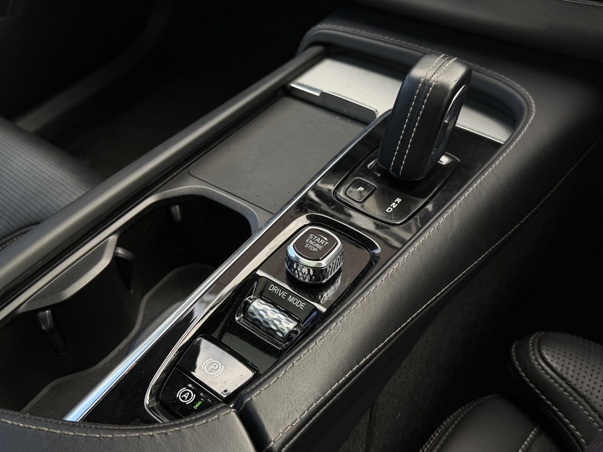 2020 Volvo XC90 T8 Recharge PHEV (AWD) 256 MY21 image 15