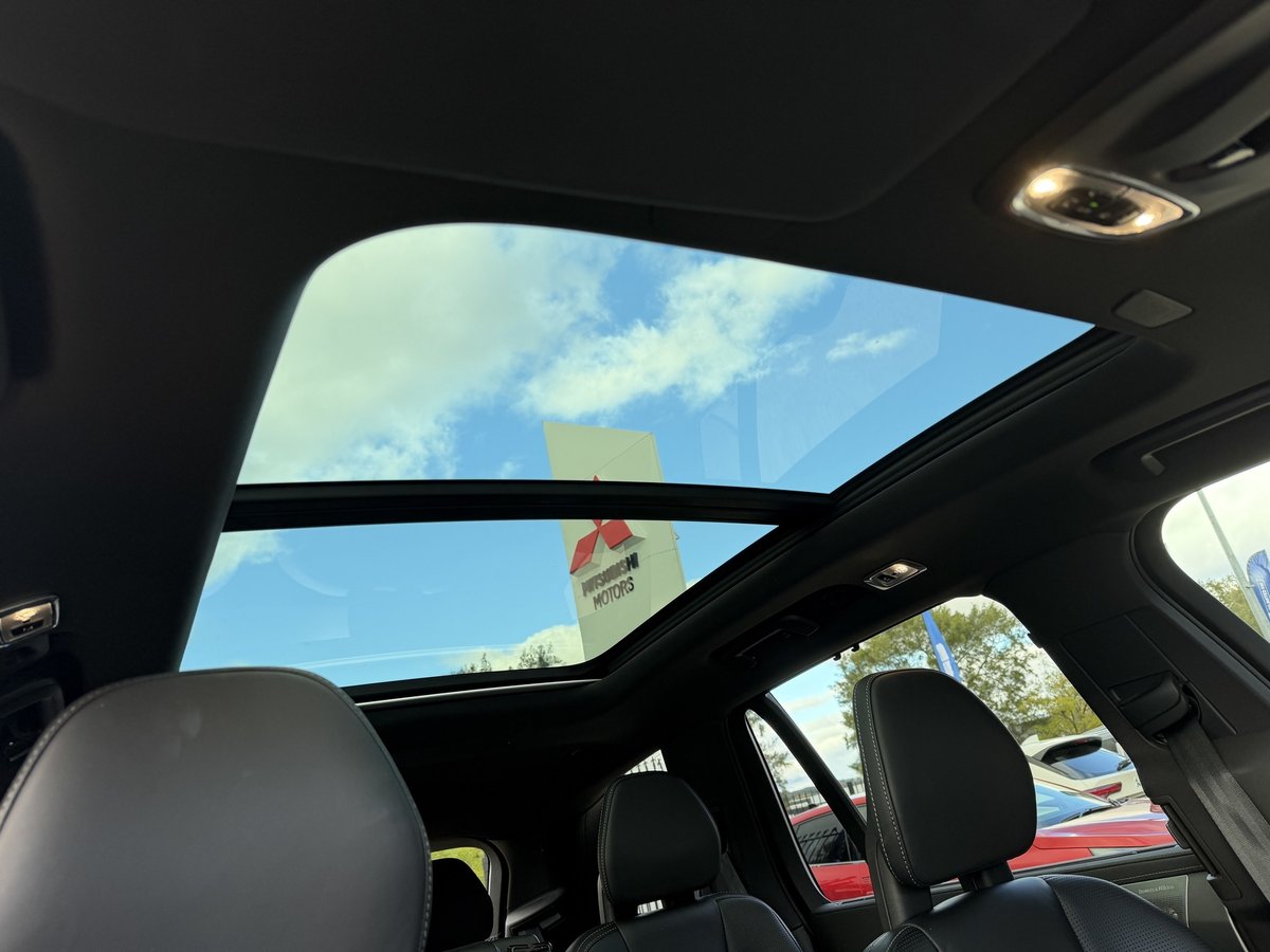 2020 Volvo XC90 T8 Recharge PHEV (AWD) 256 MY21 image 18