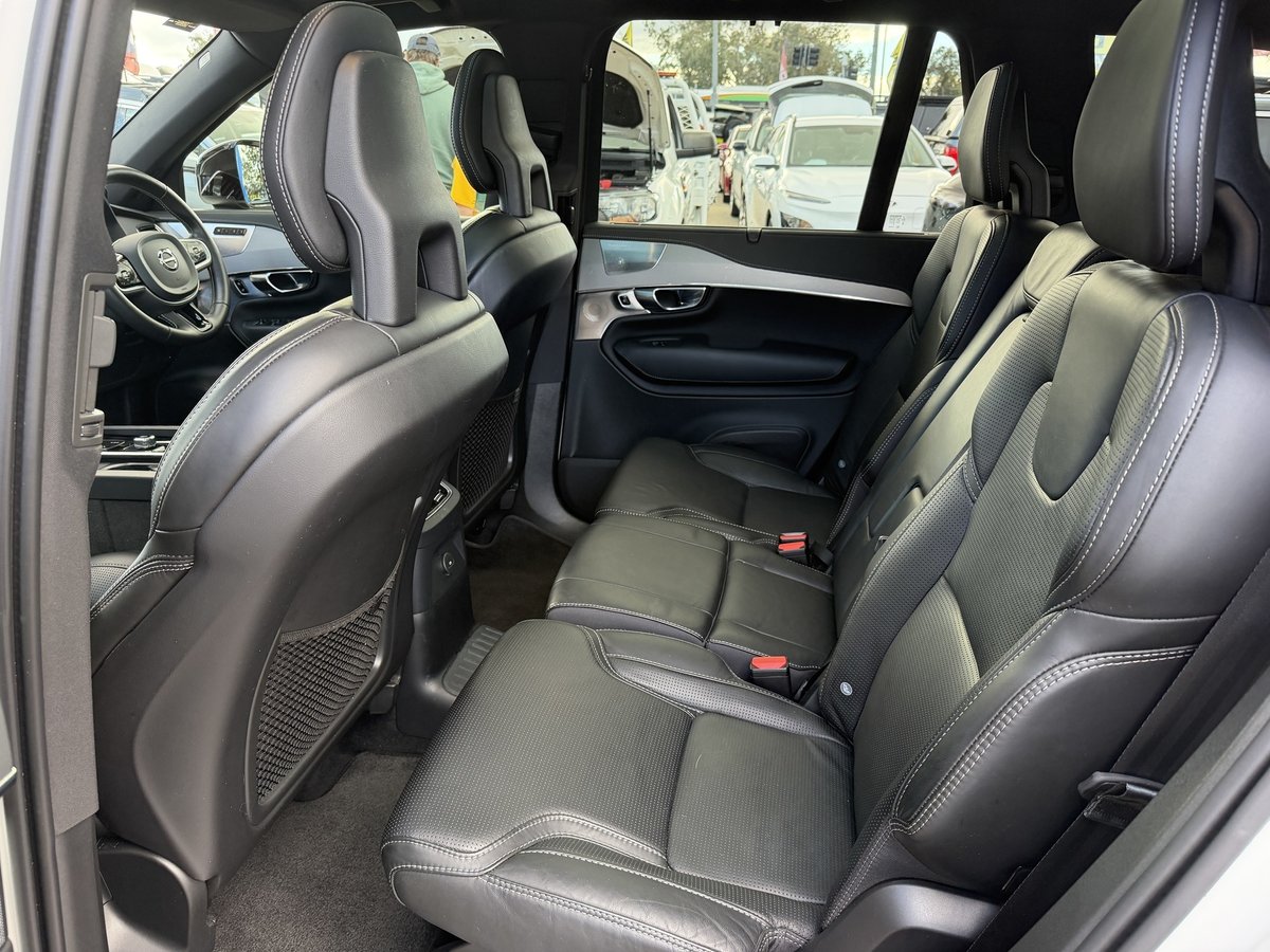 2020 Volvo XC90 T8 Recharge PHEV (AWD) 256 MY21 image 19