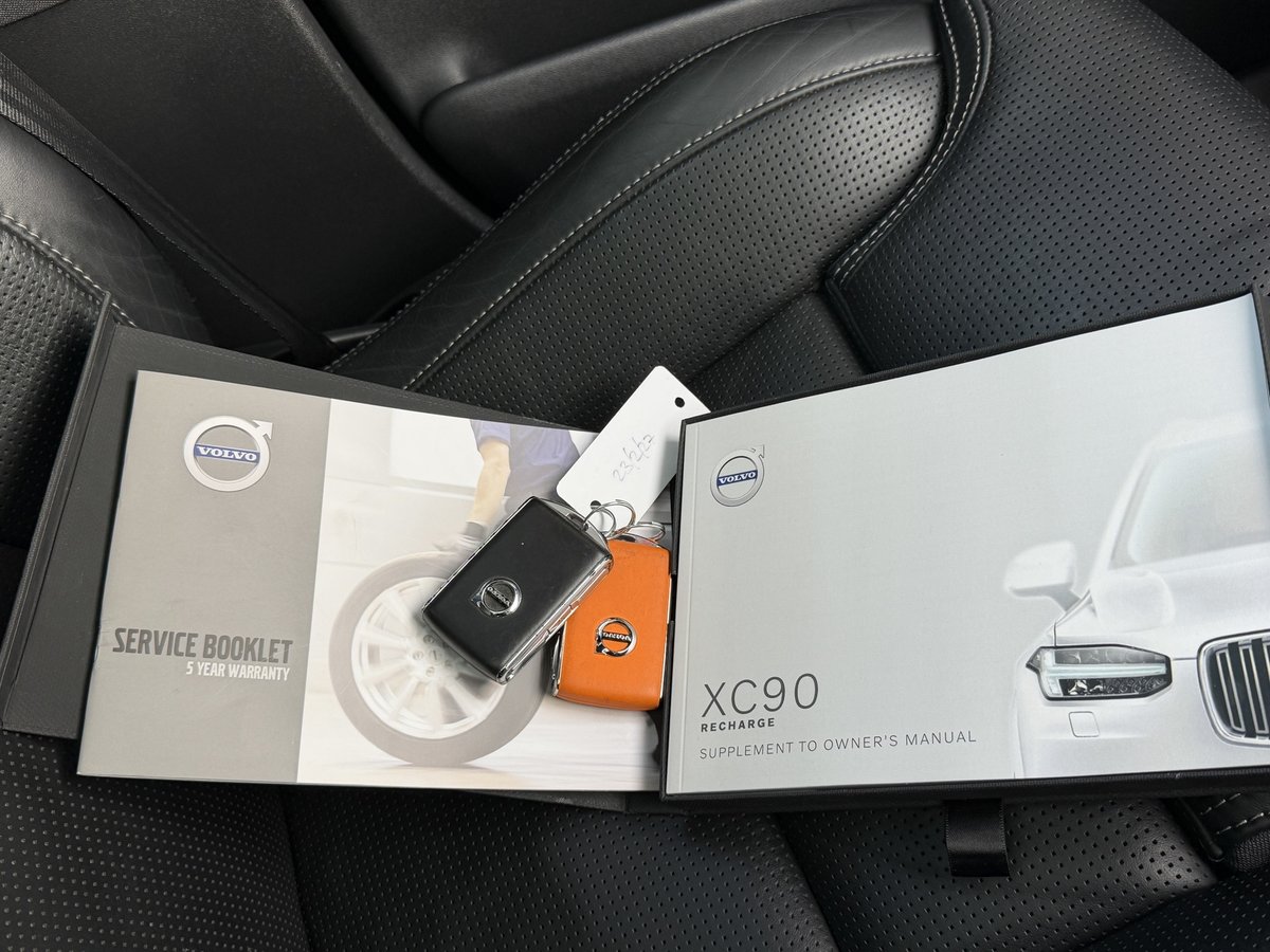 2020 Volvo XC90 T8 Recharge PHEV (AWD) 256 MY21 image 27