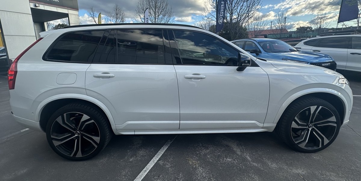 2020 Volvo XC90 T8 Recharge PHEV (AWD) 256 MY21 image 7