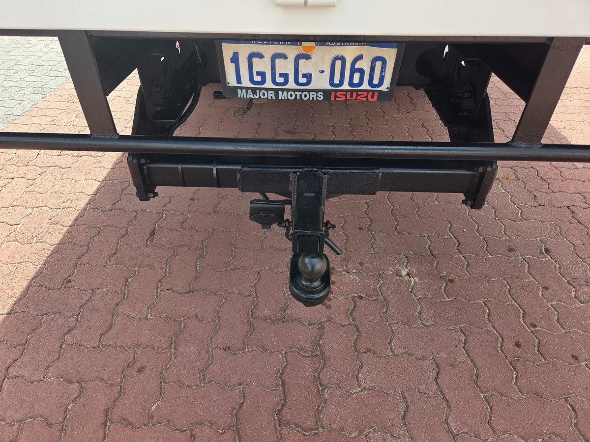 2015 Isuzu Trucks Nqr450 4.5 Ton Crew Cab Tray image 20