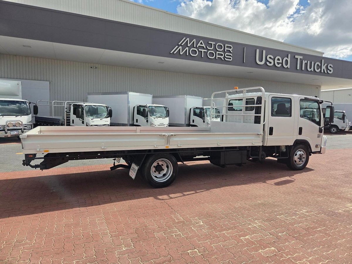 2015 Isuzu Nqr450 4.5 Ton Crew Cab Tray image 16