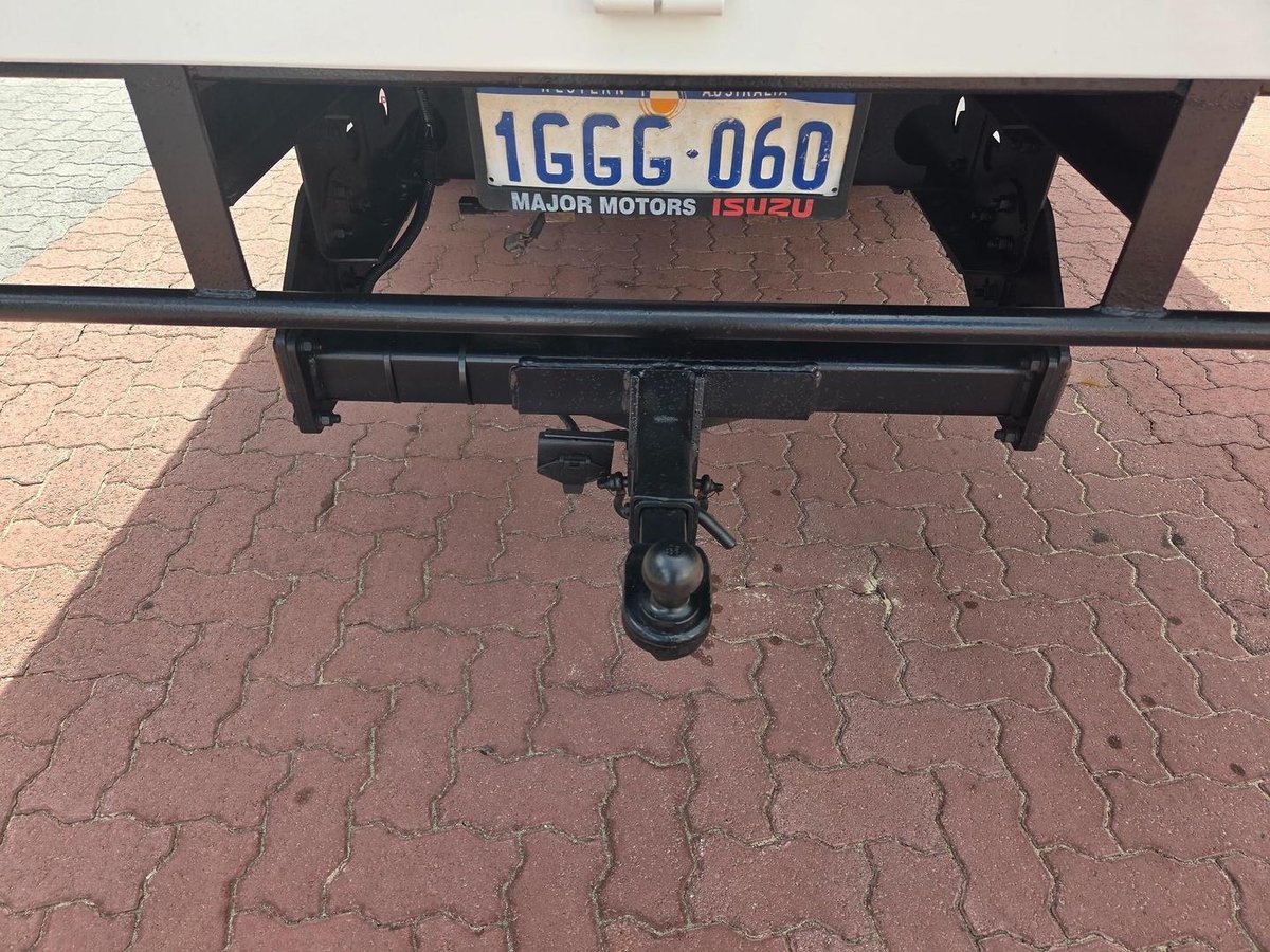 2015 Isuzu Nqr450 4.5 Ton Crew Cab Tray image 20