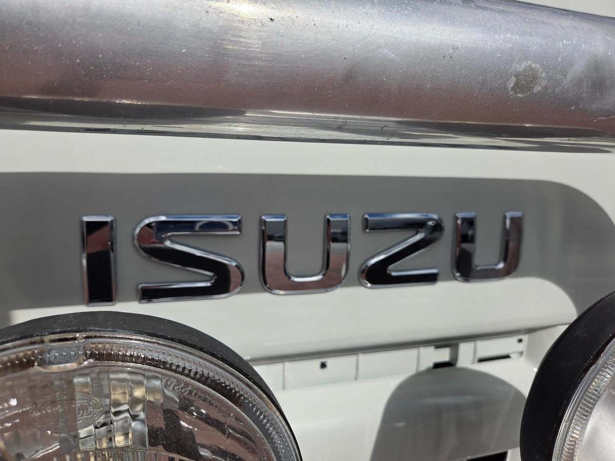 2015 Isuzu Nqr450 4.5 Ton Crew Cab Tray image 6
