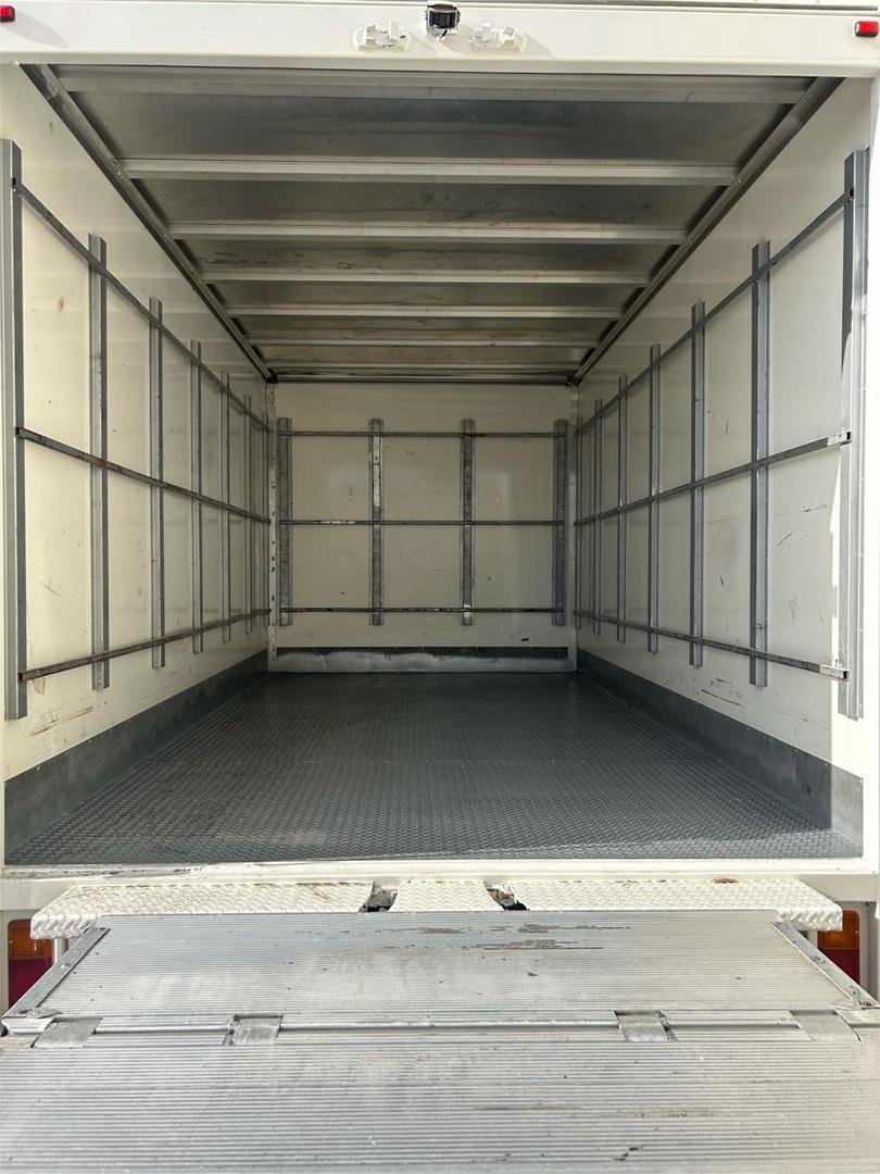 2021 Hino 300 616 image 6