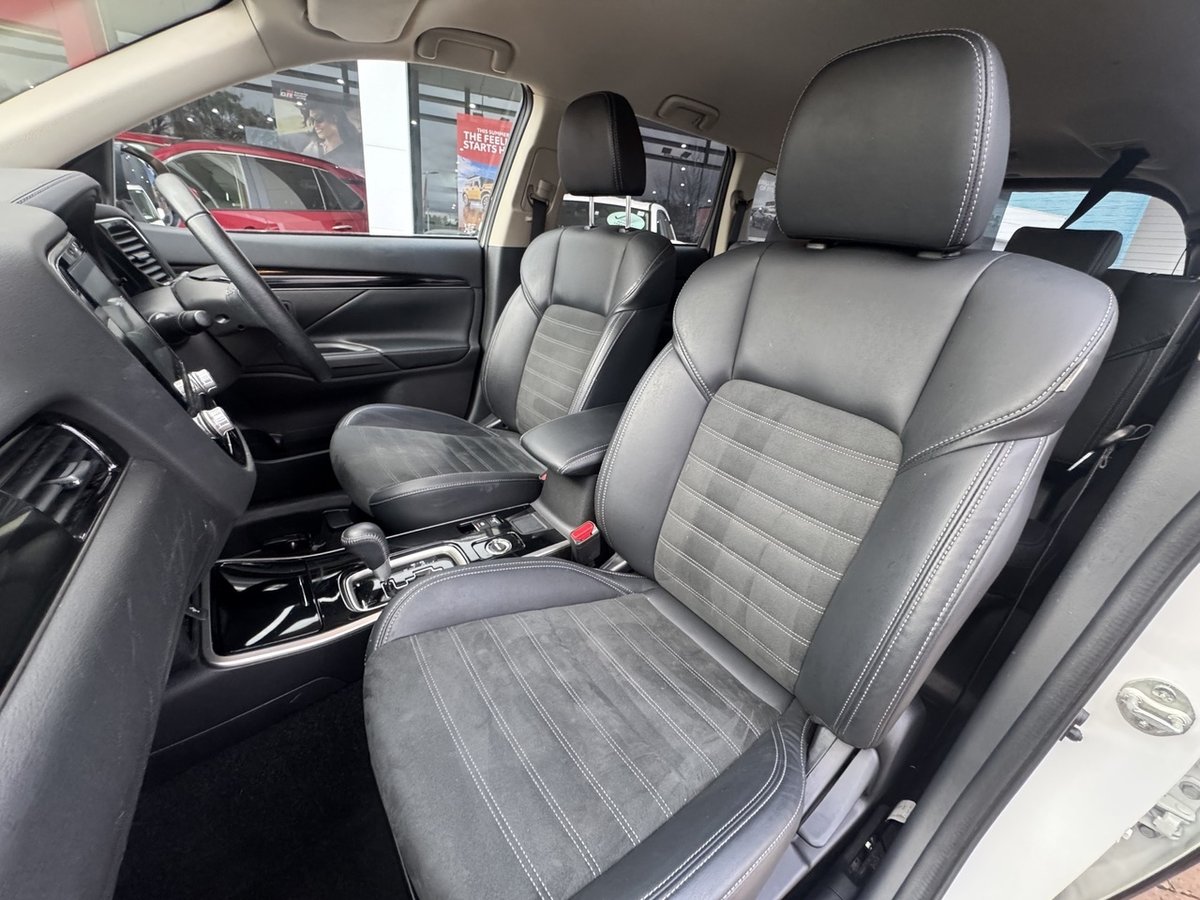 2020 Mitsubishi Outlander LS ZL MY20 AWD image 9