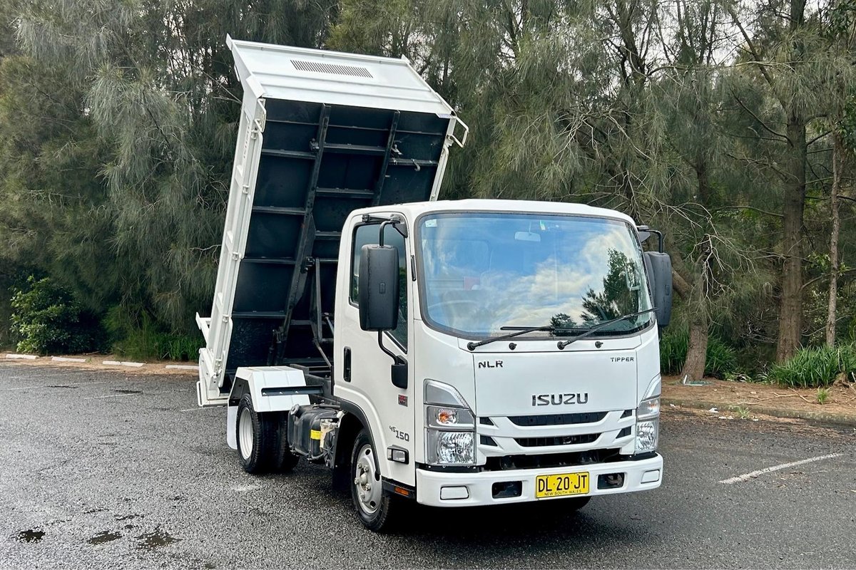 2023 Isuzu N Series Nlr 45-150 Tipper image 11