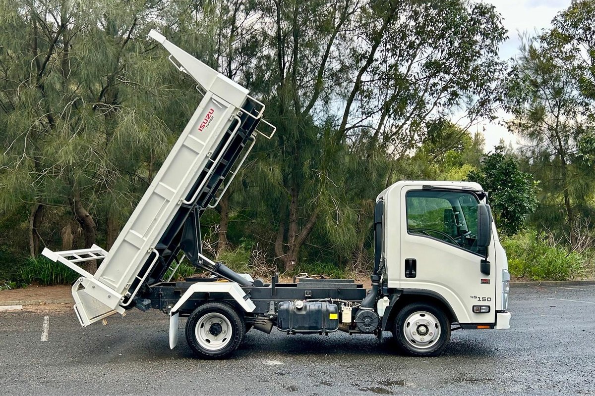 2023 Isuzu N Series Nlr 45-150 Tipper image 12