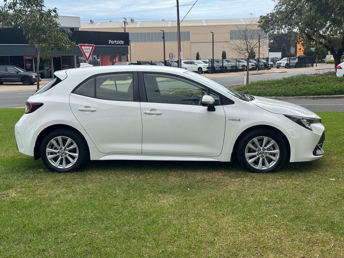 2022 Toyota Corolla Ascent Sport Hybrid ZWE219R image 8