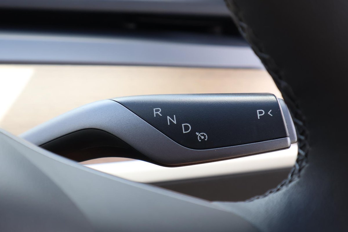 2022 Tesla Model 3 Long Range AWD image 15