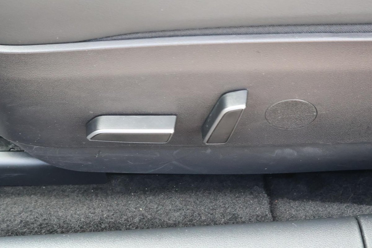 2022 Tesla Model 3 Long Range AWD image 24