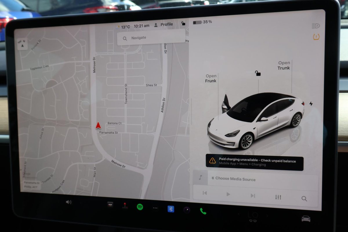 2022 Tesla Model 3 Long Range AWD image 13