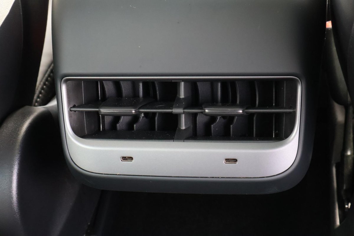 2022 Tesla Model 3 Long Range AWD image 22