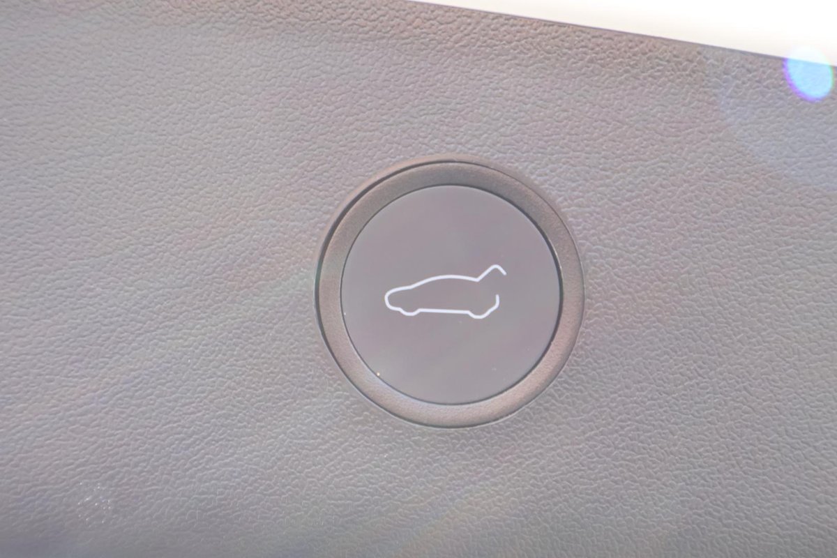 2022 Tesla Model 3 Long Range AWD image 26