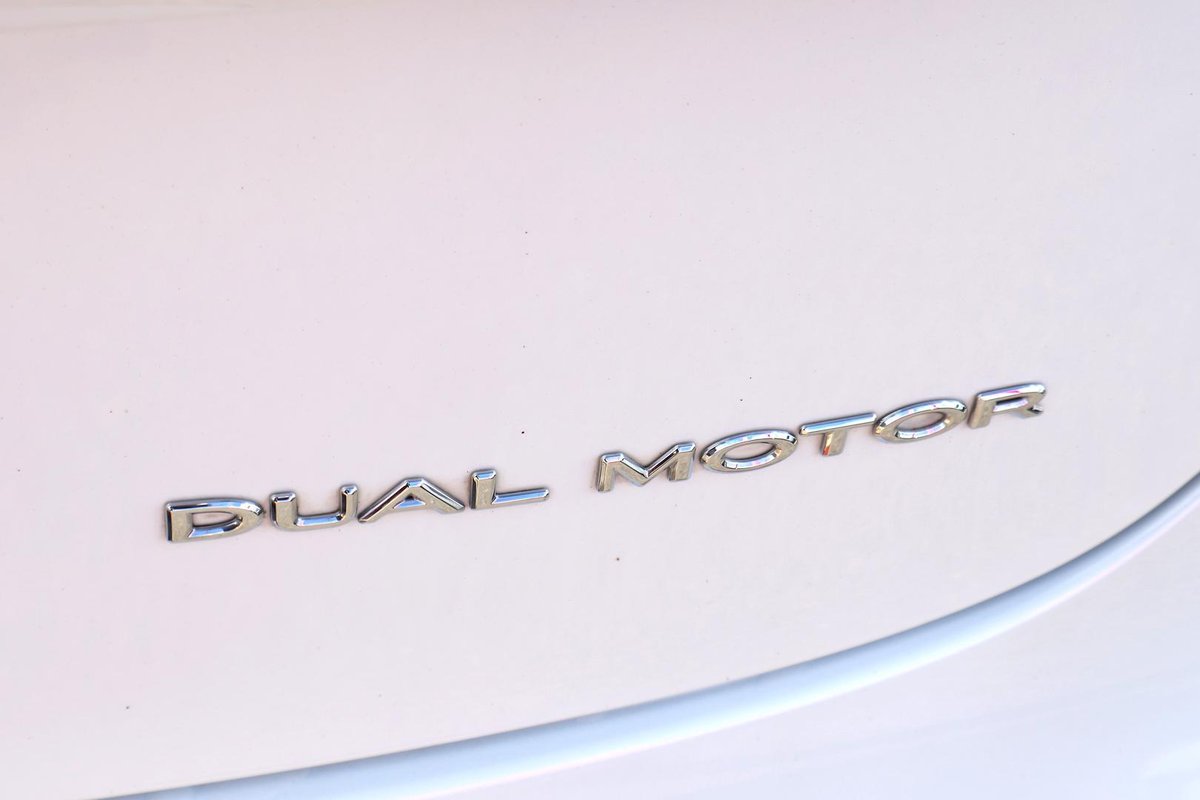 2022 Tesla Model 3 Long Range AWD image 32