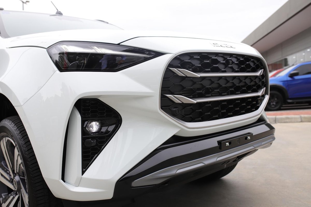 2025 Isuzu MU-X LS-T MY25.5 4X4 Dual Range image 13