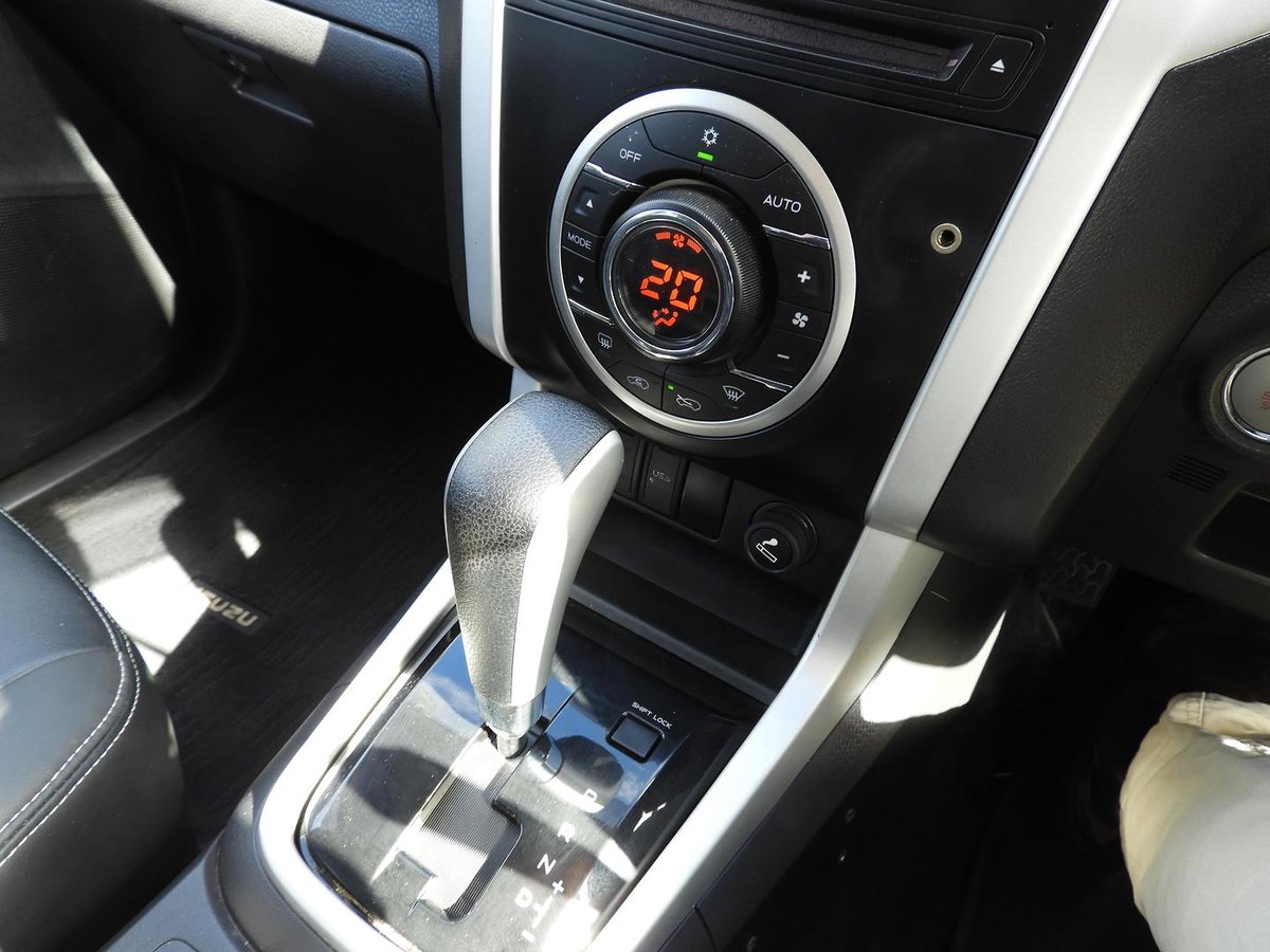 2020 Isuzu MU-X LS-T MY19 4X4 Dual Range image 15