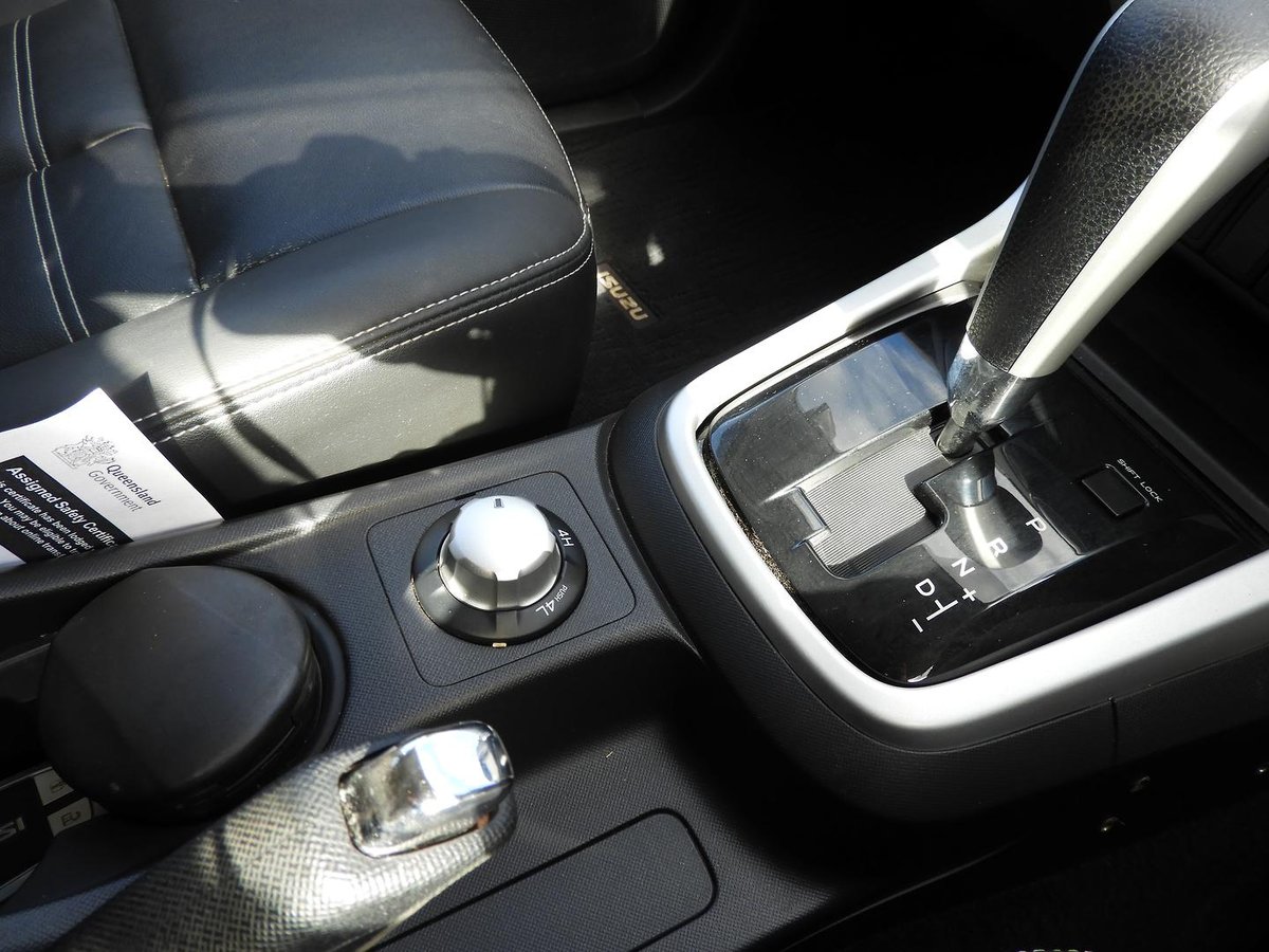 2020 Isuzu MU-X LS-T MY19 4X4 Dual Range image 19